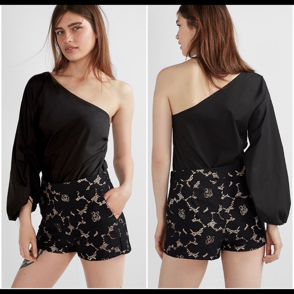 Express mid rise Lace Floral Shorts sz 12